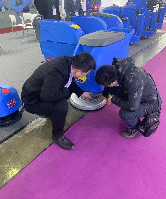 四平小型电动洗地机是否适合用于环卫保洁